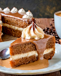 Bolo de Café com cobertura de Cappuccino